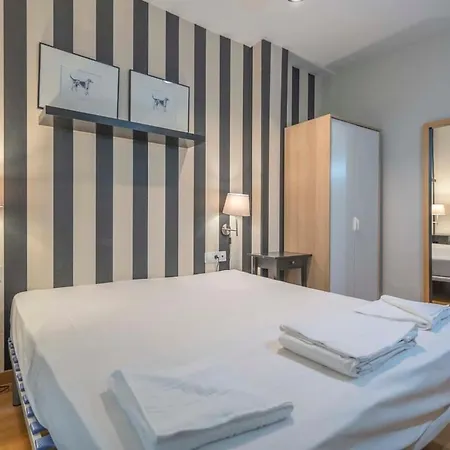 The Collection - Modern And Bright In Eixample 2-1 *