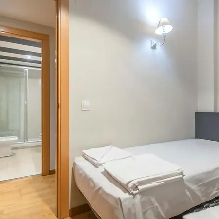 Modern And Bright In Eixample 2-1 Appartement